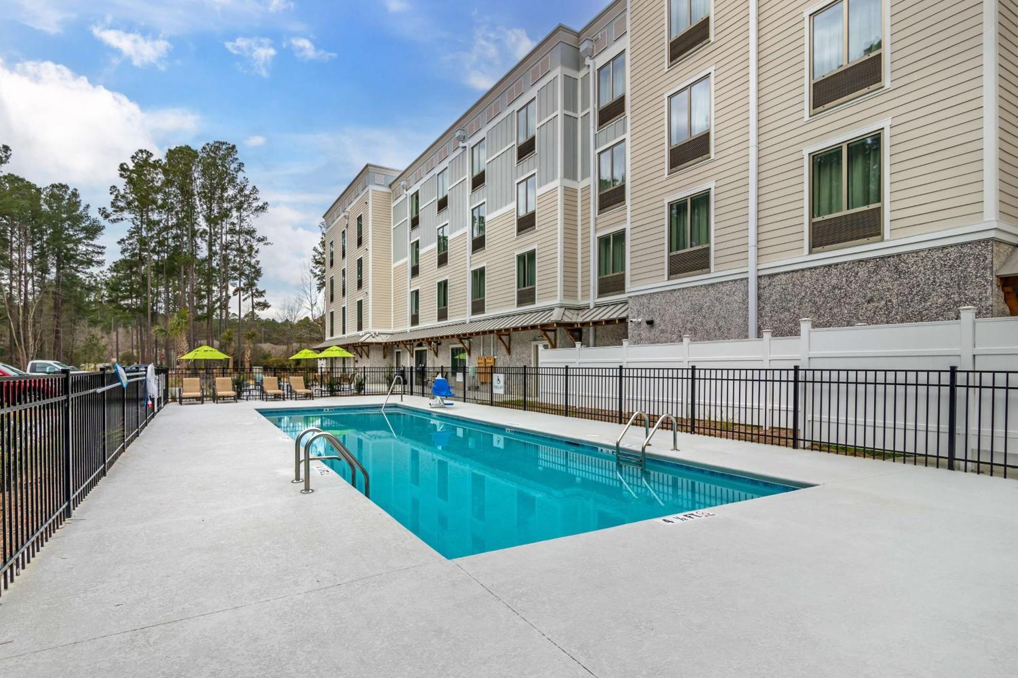 Best Western Plus Bluffton/Hilton Head Hotel ภายนอก รูปภาพ