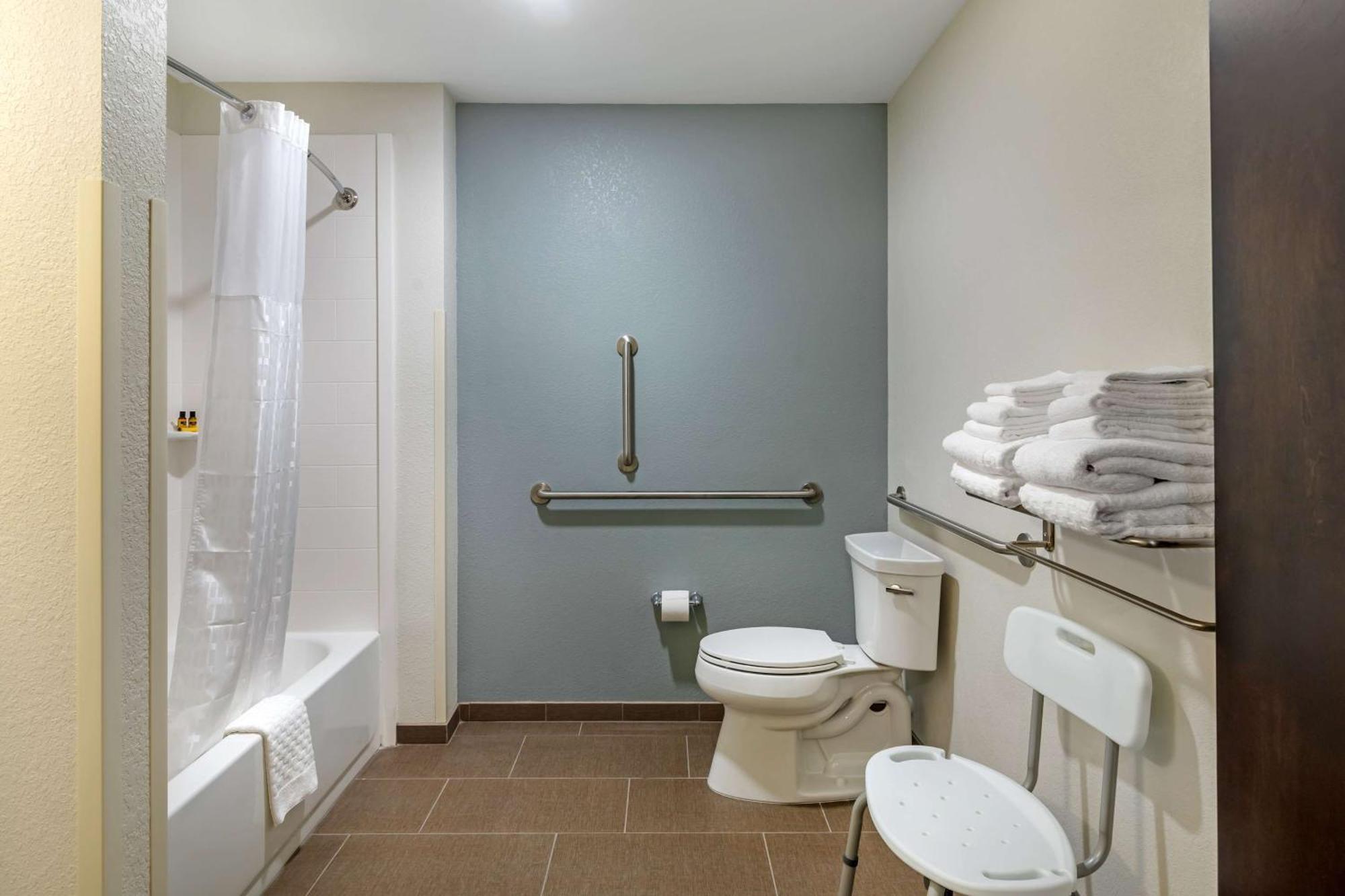 Best Western Plus Bluffton/Hilton Head Hotel ภายนอก รูปภาพ